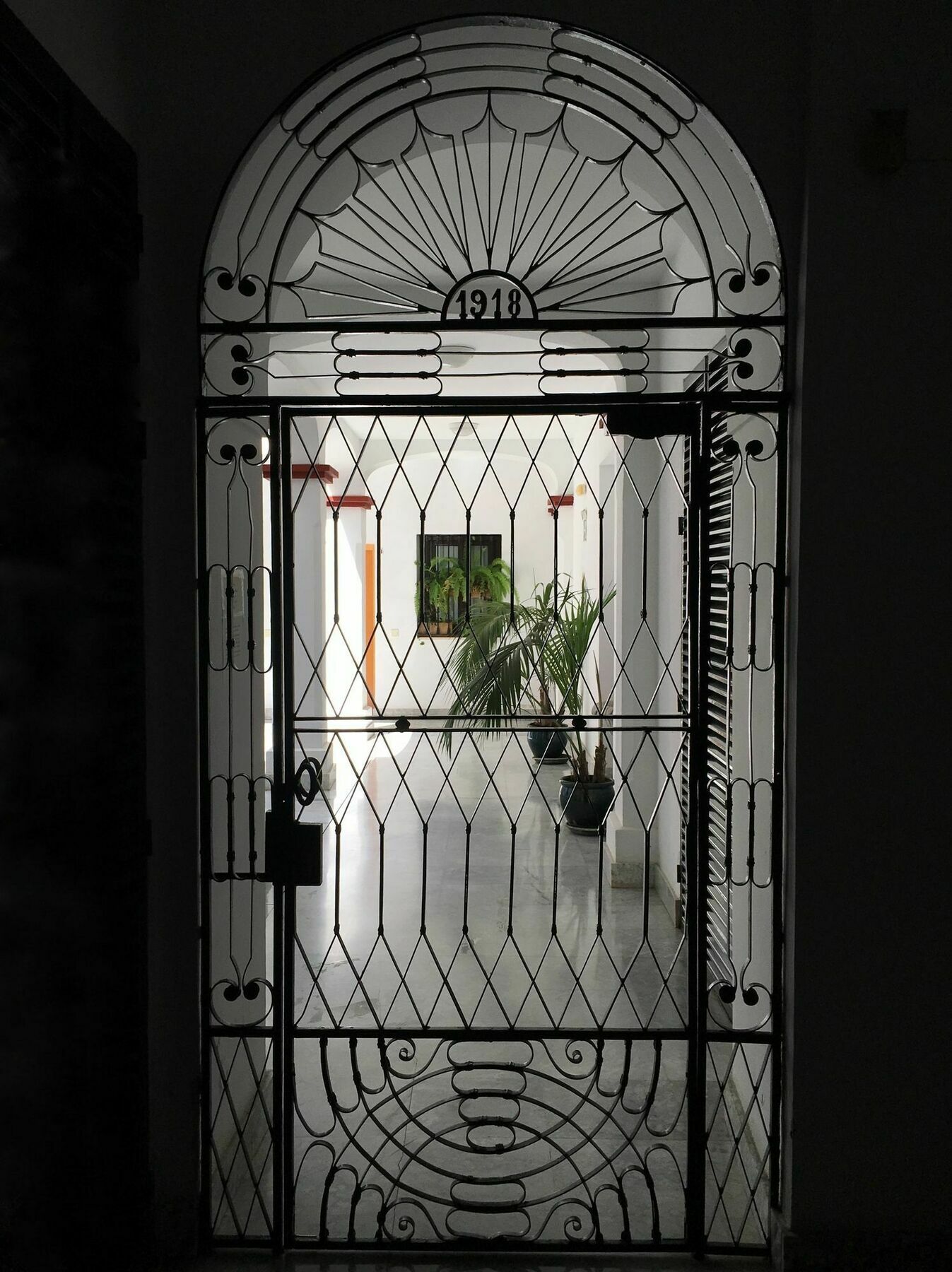 Teodosio Apartment Free Parking & Central Ac Siviglia Esterno foto